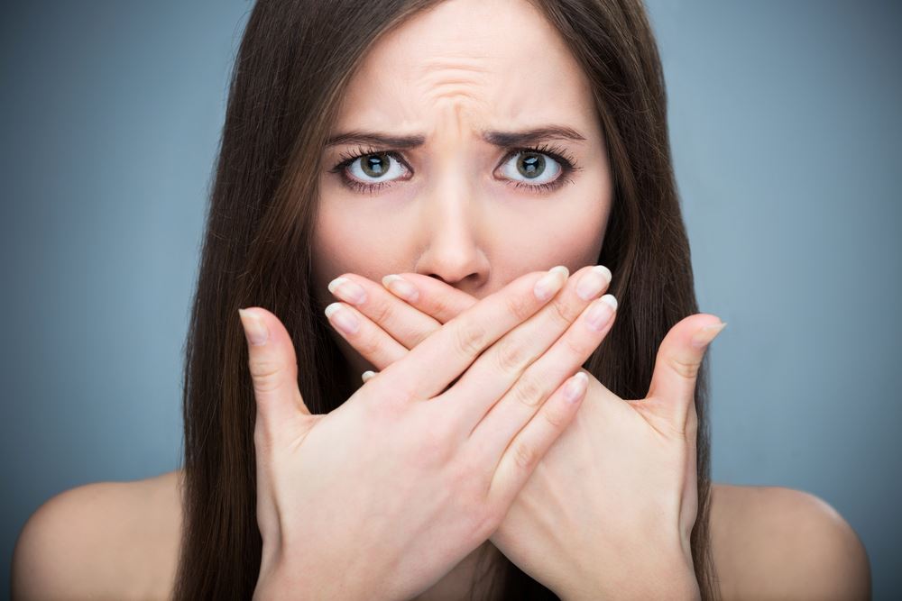 Mauvaise haleine ou halitose : définition, symptômes et traitements